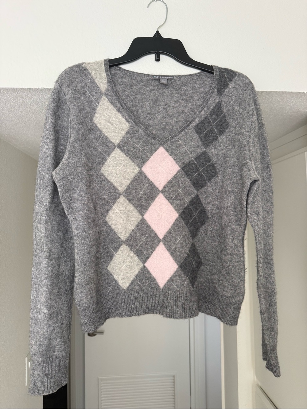 Apt.9 Argyle 100% cashmere V-Neck Sweater